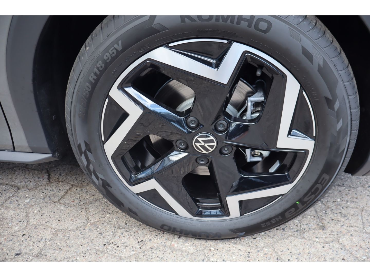 Volkswagen T-Roc 1.5 eTSI R-Line AHK RFK Easy Open Easy-Ope imagem 3