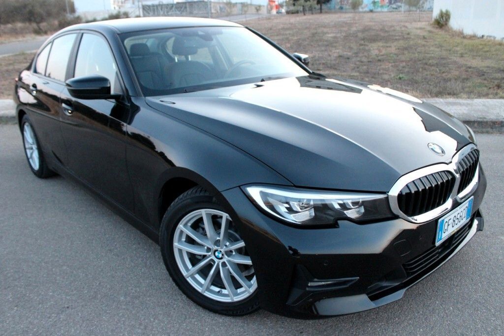 BMW Serie 3 Aut. 318 d *Pelle *Carplay imagem 3