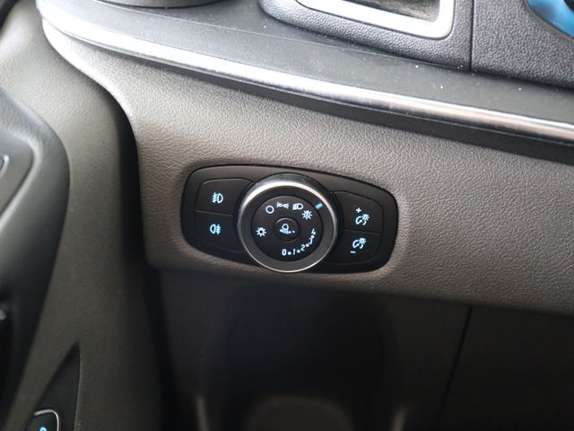 Ford Tourneo Custom 320 XENON KAMERA 8SITZ AHK STANDH