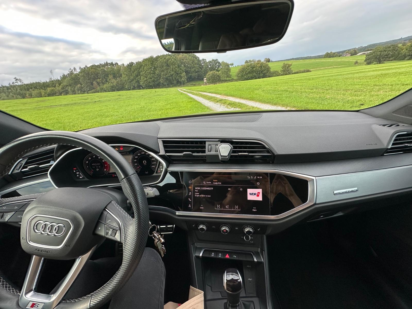 Audi Q3 40 TFSI quattro S tronic S line S line