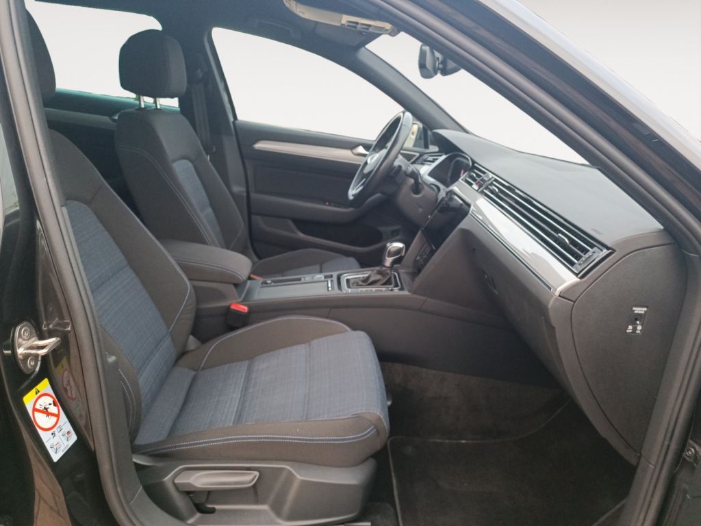 Fahrzeugabbildung Volkswagen Passat Variant 1.4 TSI Plug-In-Hybrid DSG GTE
