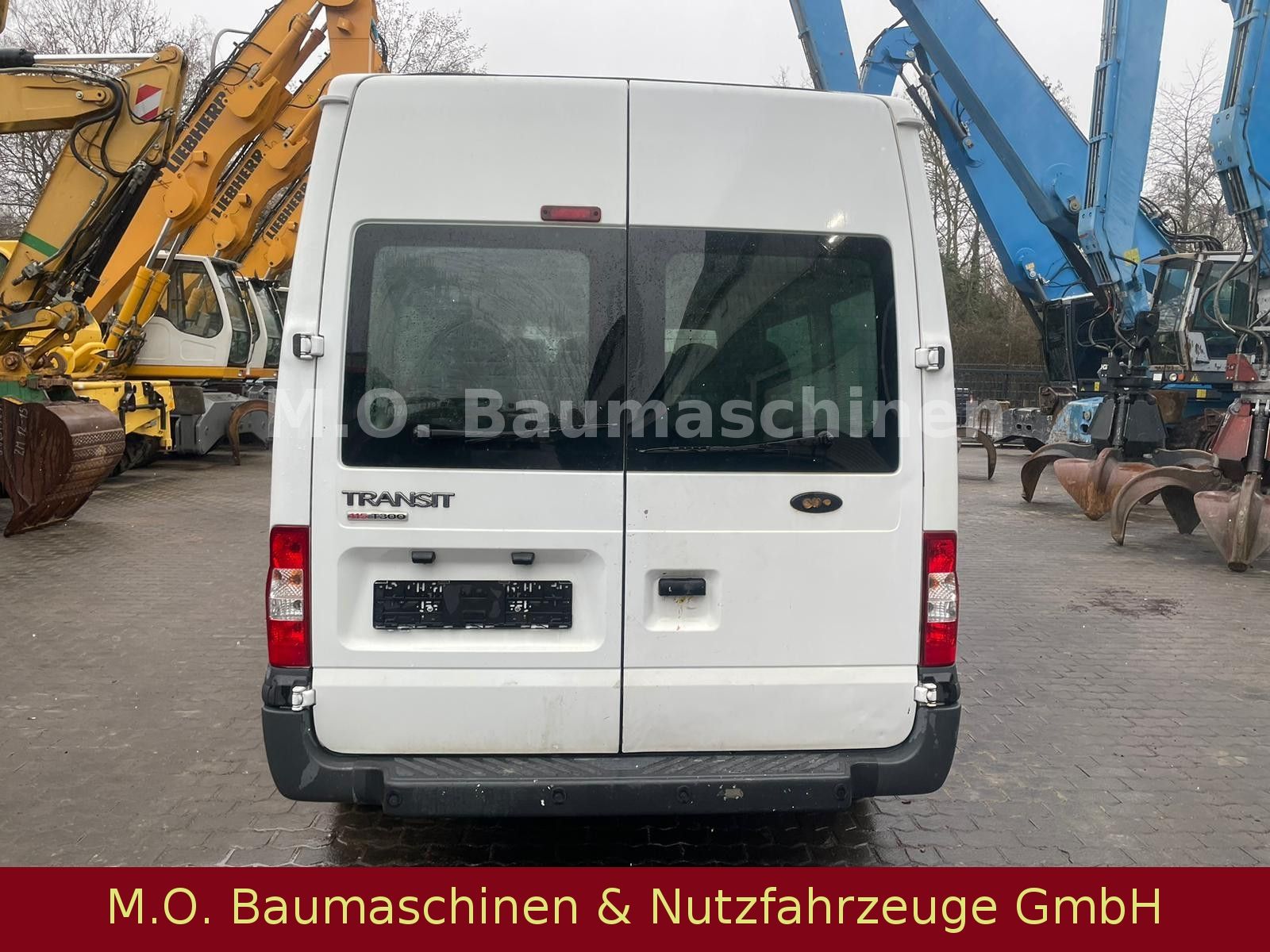 Fahrzeugabbildung Ford Transit 115T300 / 9 Sitzer