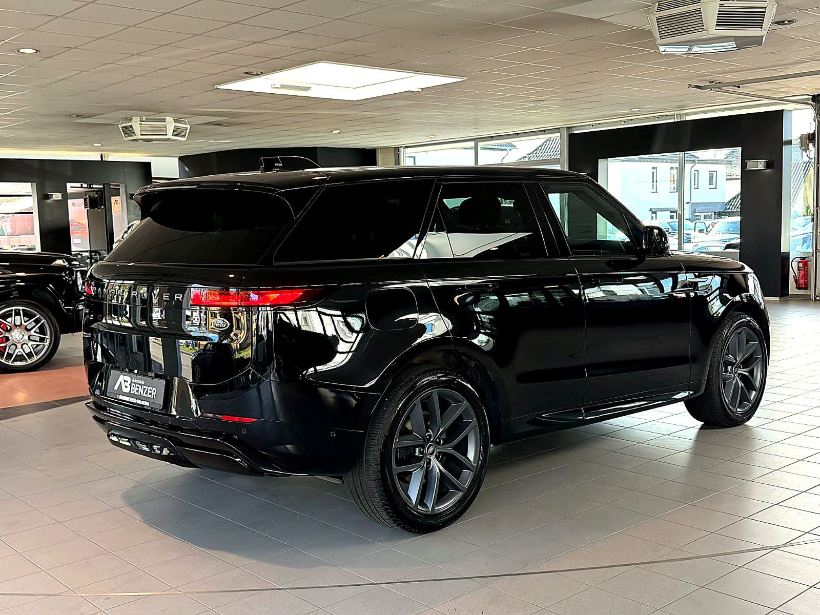Fahrzeugabbildung Land Rover Range Rover Sport Dynamic SE/PANO/3D''KAMER/MERI