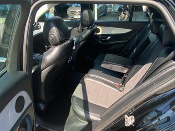 Mercedes E 220 - 12