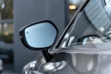 صورة مصغرة 23 لـ 2020 Aston Martin DBX