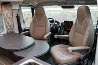 Malibu Van first class - two rooms GT skyview 640 LE RB (9/26)