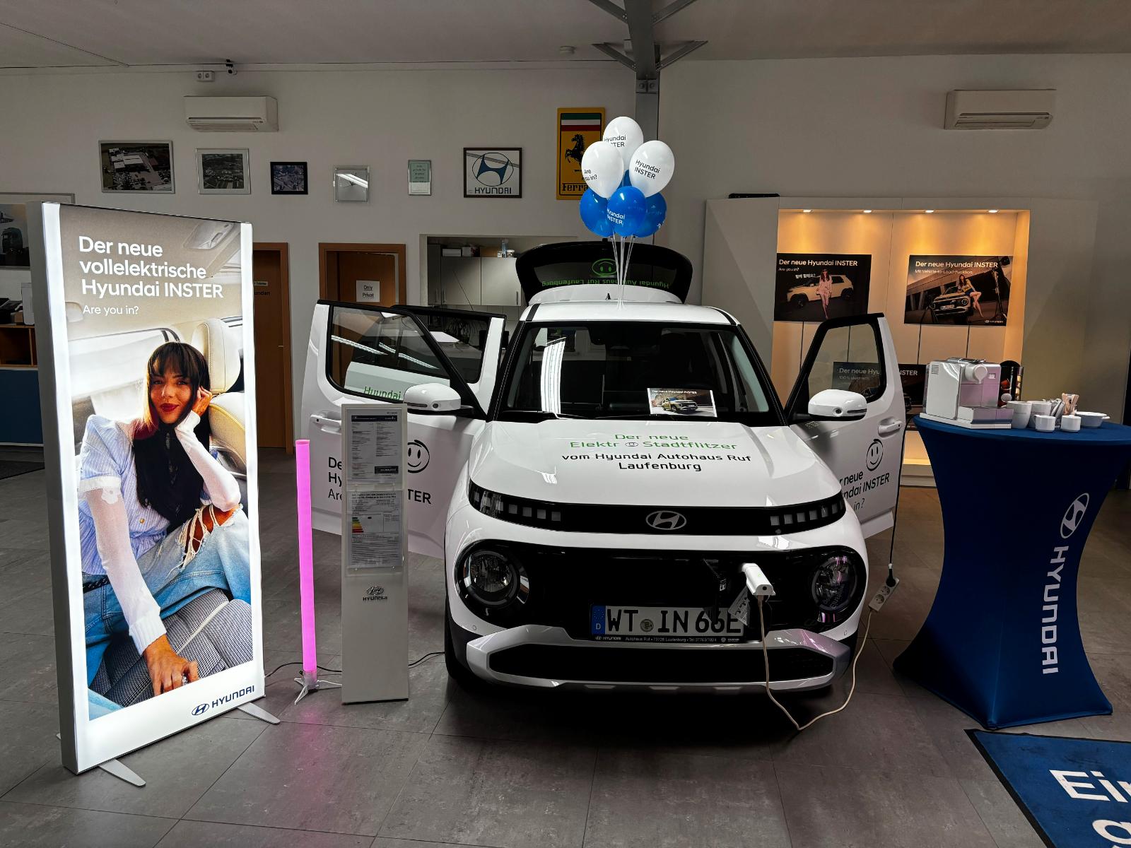 showroom-image-top