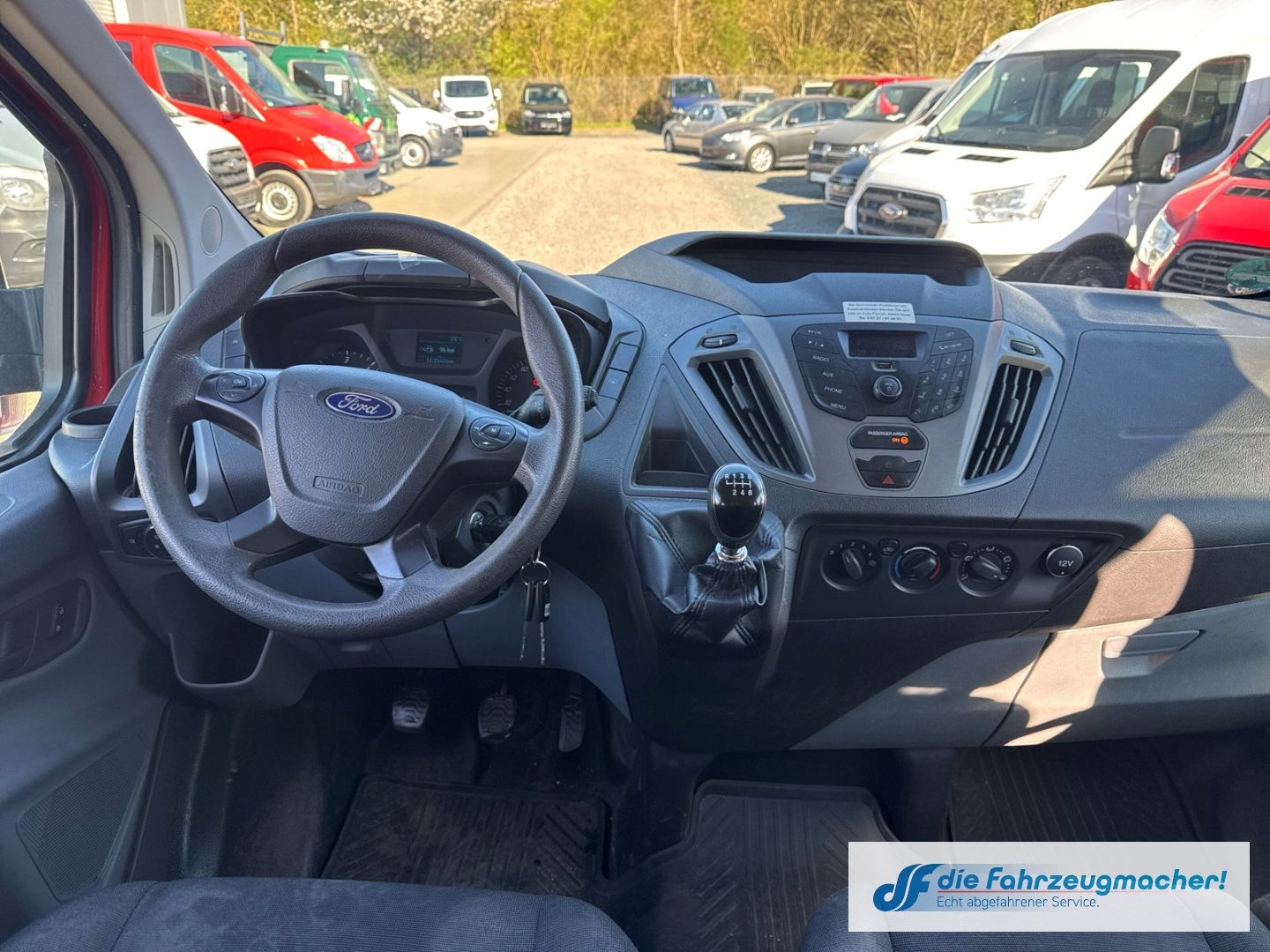 Fahrzeugabbildung Ford Transit Custom Kombi 300 L1 2.2 TDCi *1459