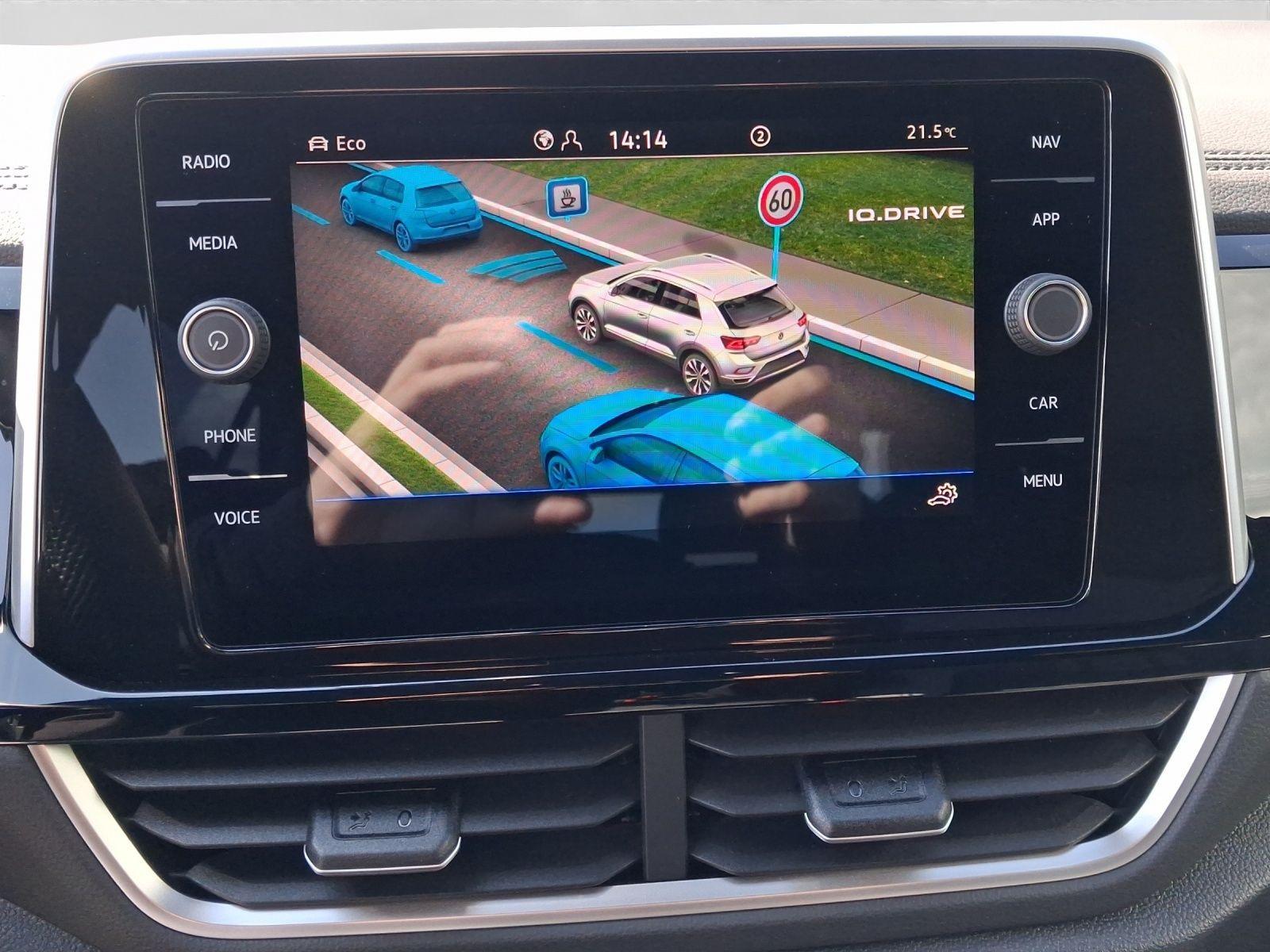 Volkswagen T-Roc 1.0 TSI R-LINE IQ.LIGHT IQ.DRIVE LM17