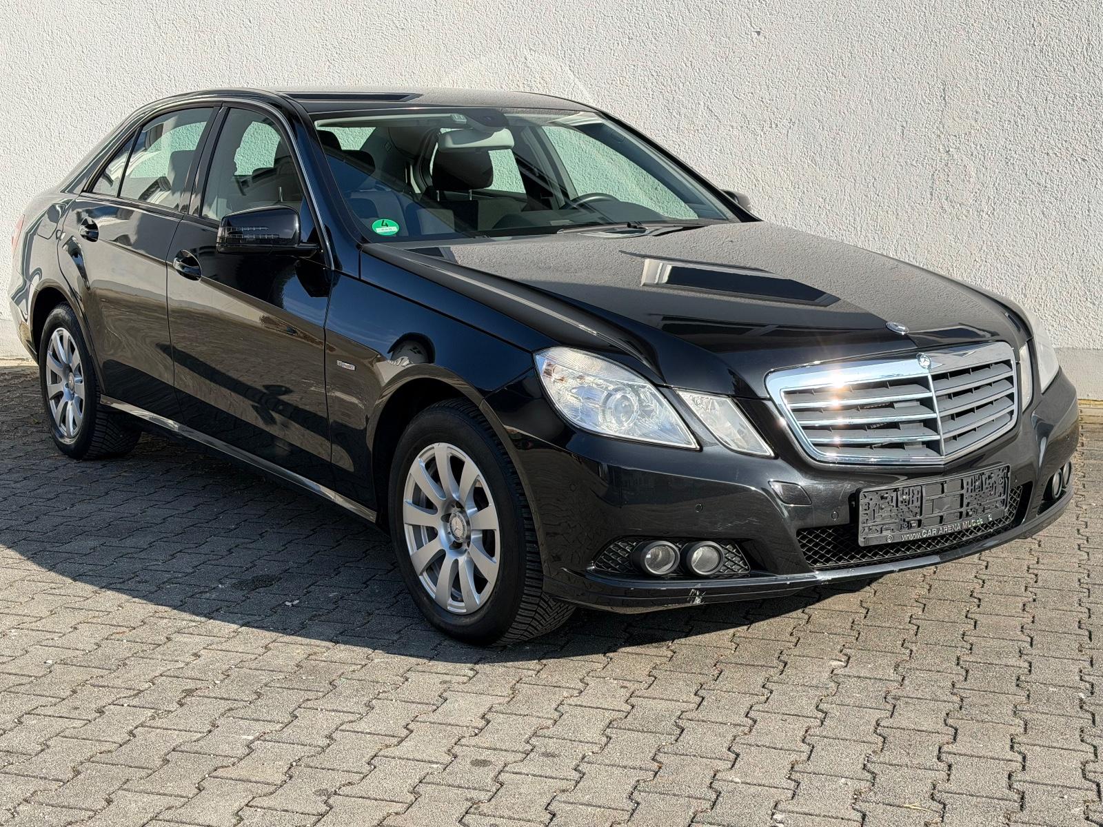 Mercedes-Benz E 220 CDI Automatik ! NAVI ! AHK ! SHZ ! SERVICE