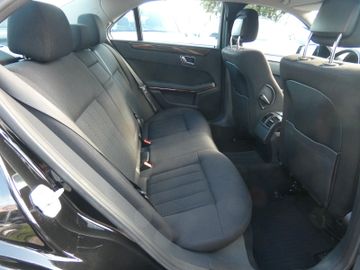 Mercedes E 200 - 8