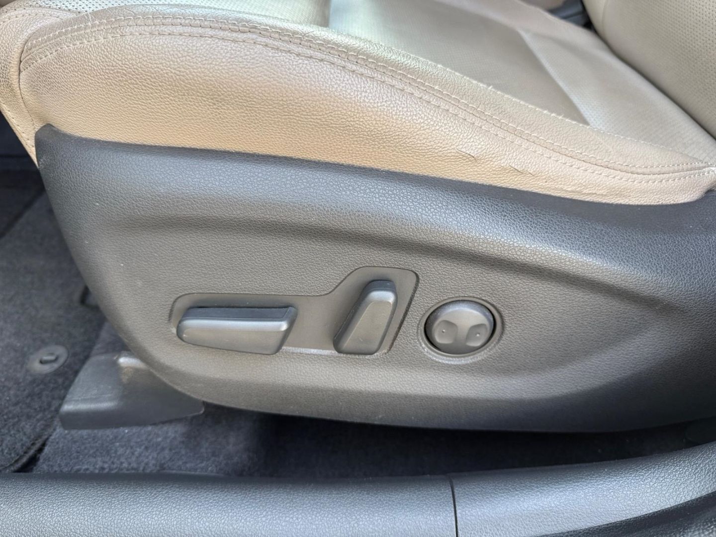 Fahrzeugabbildung Hyundai Tucson 1.7 CRDi Premium Leder-Paket Anhängerkupp