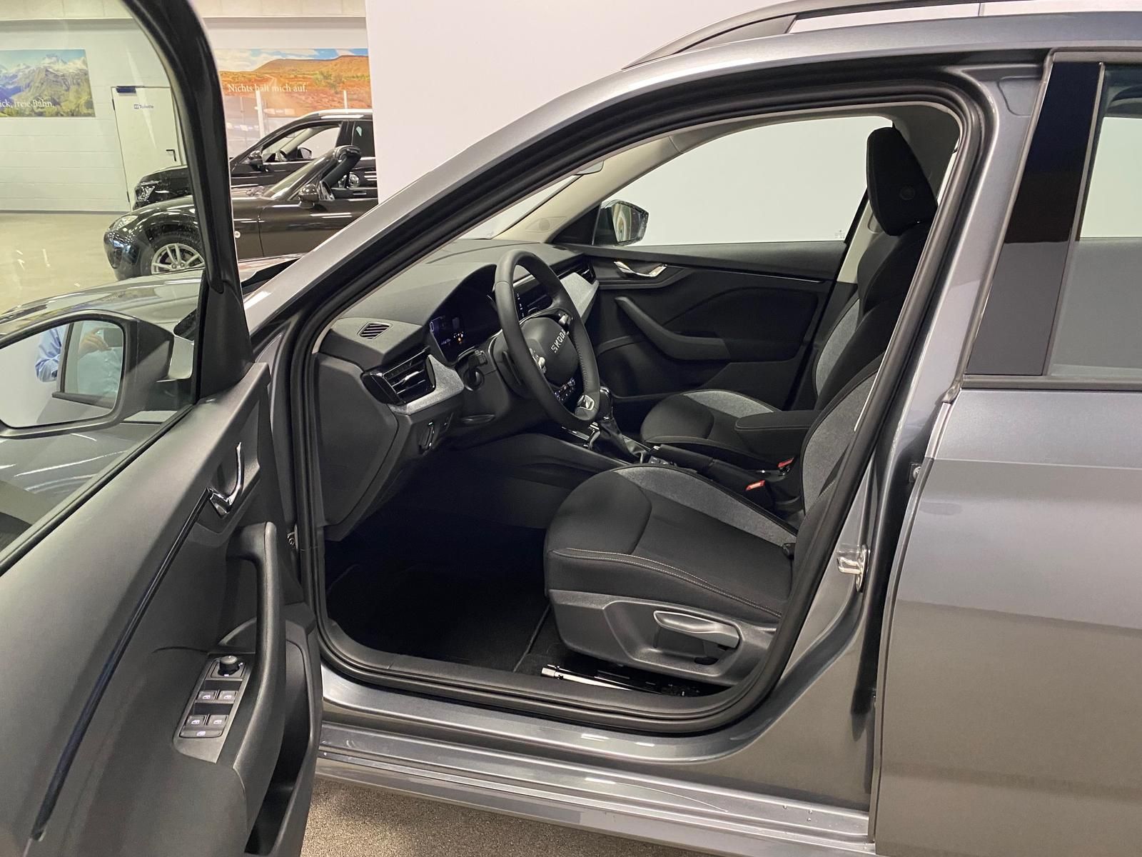 Fahrzeugabbildung SKODA Kamiq 1.0 TSI Selection AHK+APP+KLIMA+RFK+PDC+SI
