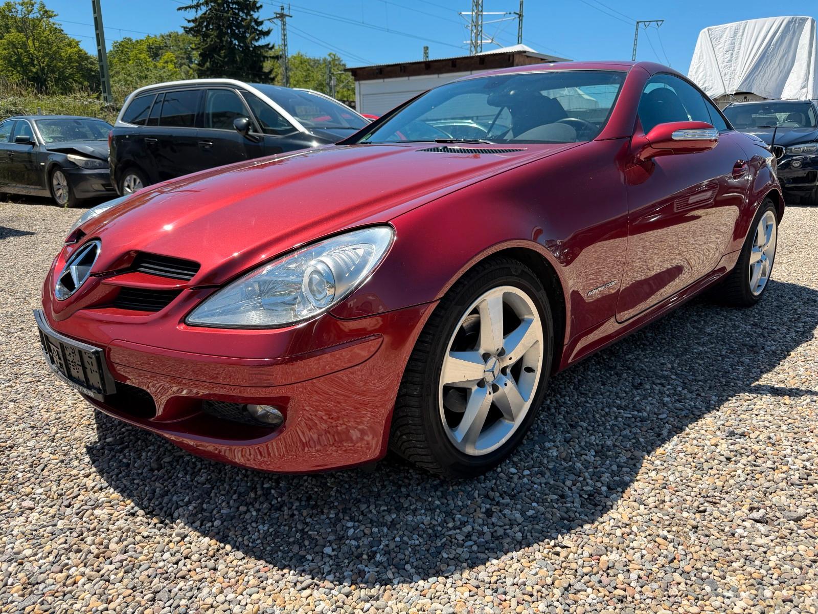 Mercedes-Benz SLK 200 Kompressor+NAVI+HARMAN+MEMOR+SHZ+TÜV-Neu