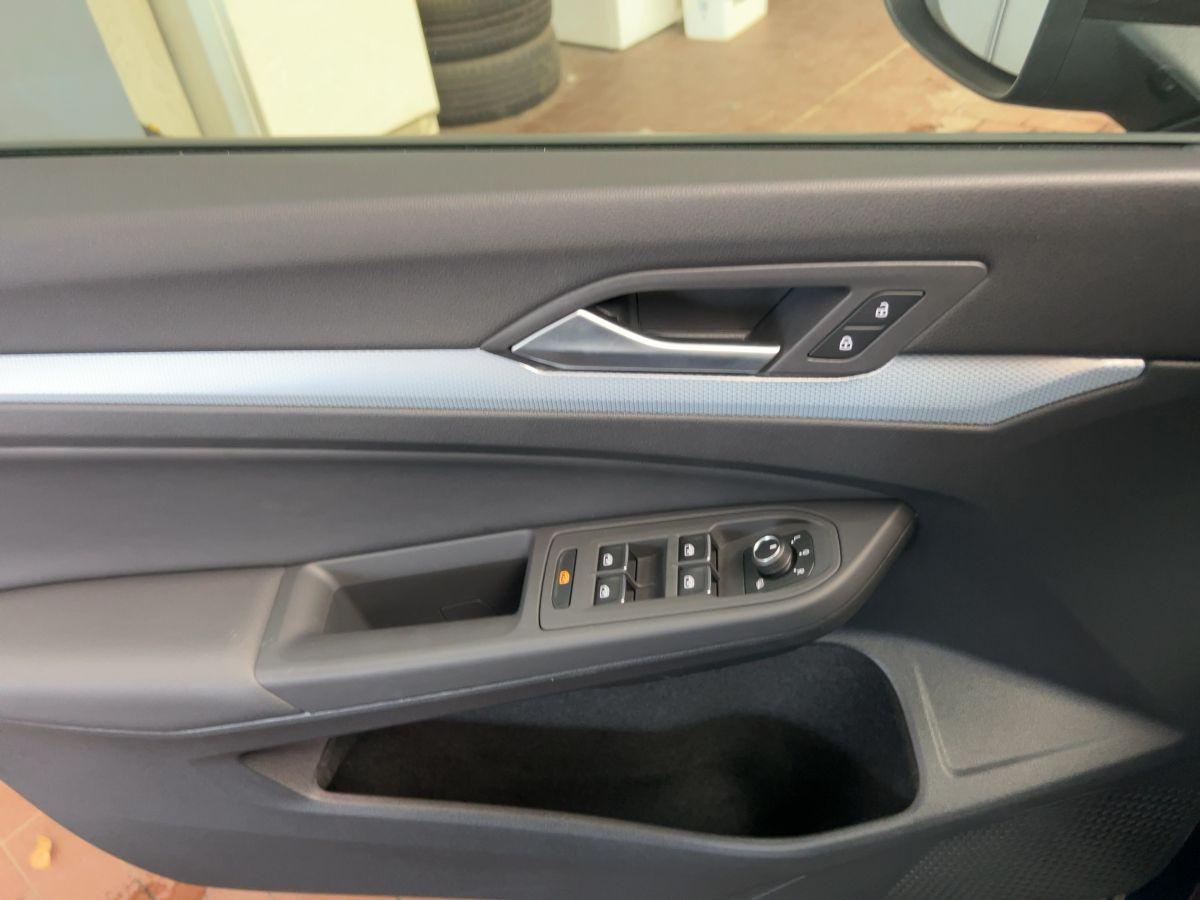Volkswagen Golf VIII 1.5 eTSI Energy DSG Rear View Navi IDA, миниатюра 16