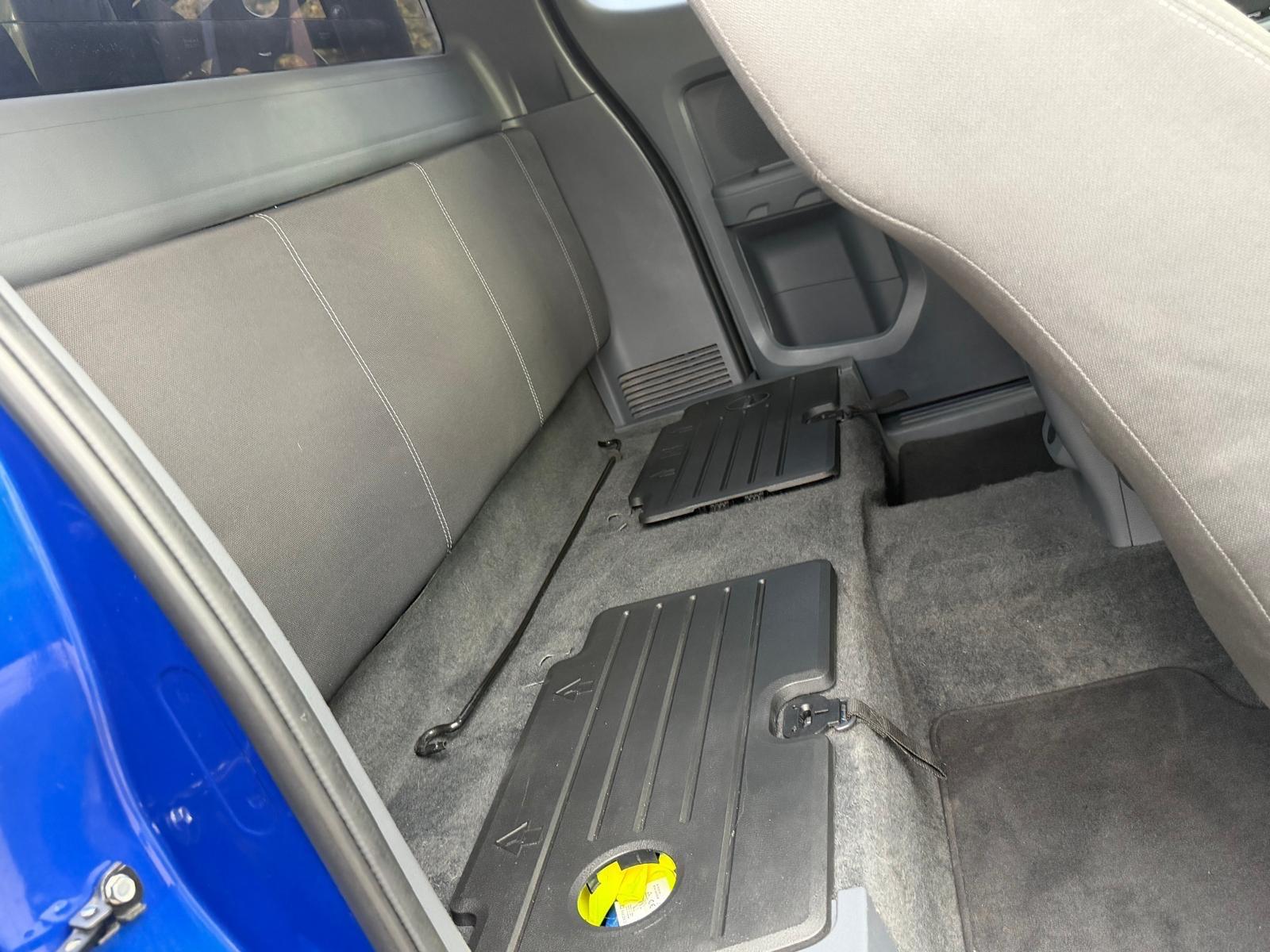 FORD RANGER XLT 2.2 TDCI 150ch 4X4 - CABINE APPROFONDIE - ATTELAGE 3,5T - CAMÉRA DE RECUL - RADARS DE STATIONNEMENT
