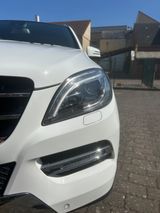 Mercedes-Benz ML 350 BlueTEC 4MATIC -sehr gepflegt Panoramdach - Mercedes-Benz ML 350: 4matic