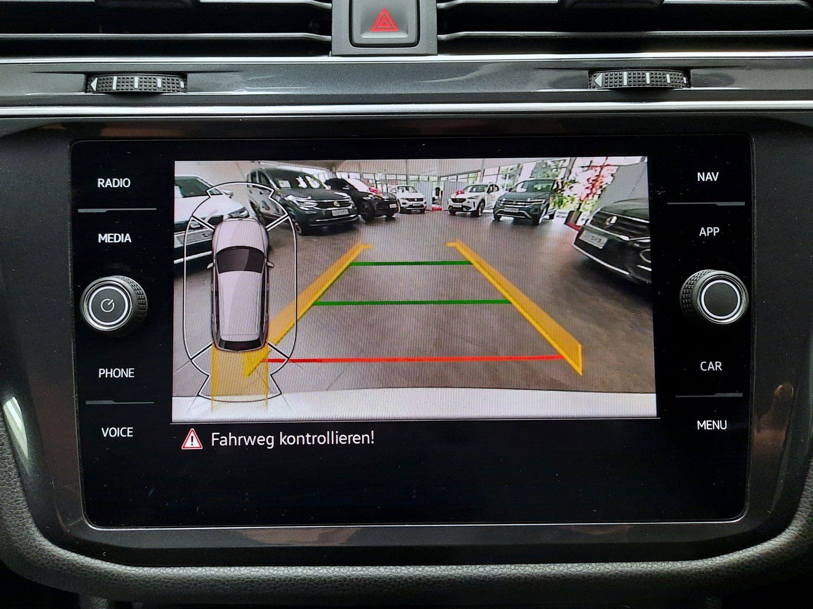 Fahrzeugabbildung Volkswagen Tiguan Allspace Life TDI *Standhzg*Navi*Cam*LED*
