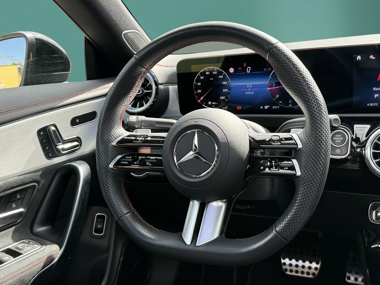 Mercedes-Benz CLA 220 d AMG NIGHT DISTR PANO BURM 360 HUD MLED foto 12