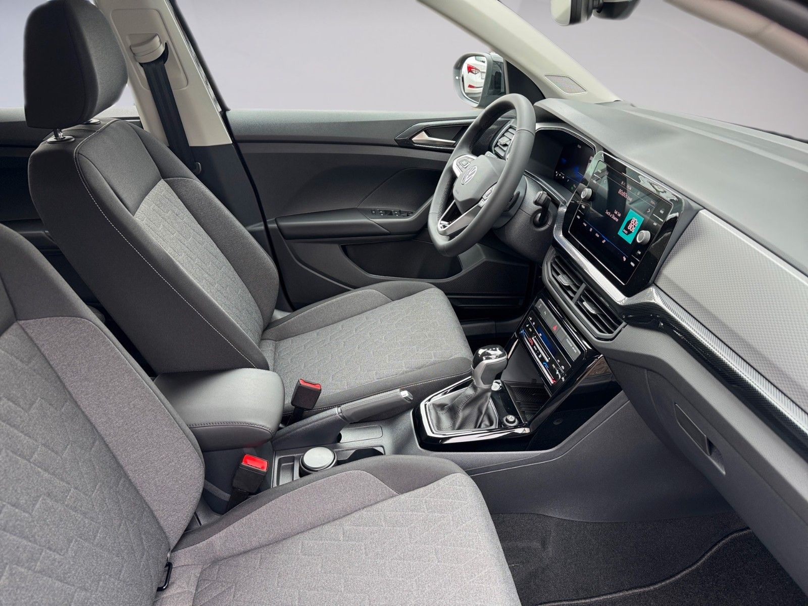Fahrzeugabbildung Volkswagen T-Cross Life 1.0 TSI