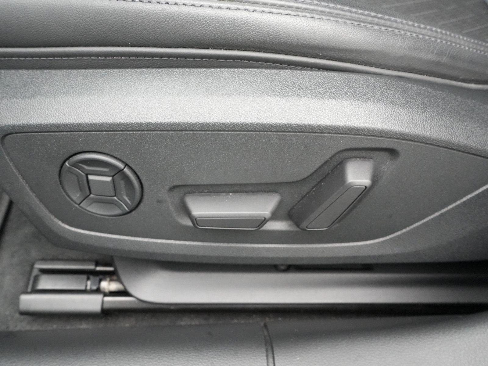 Audi A6 - Bild 21