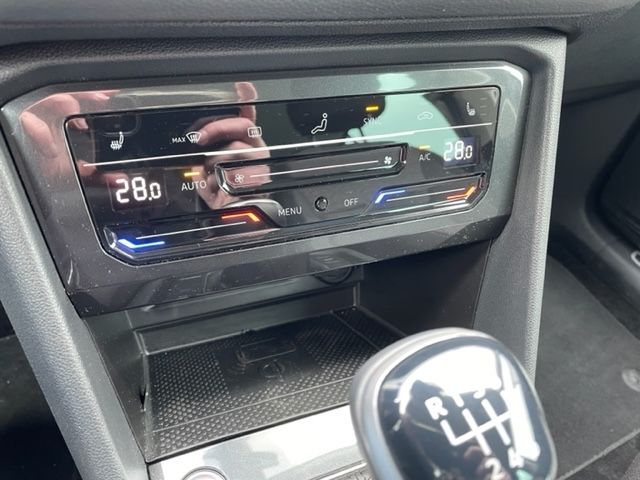 Tiguan 1.5 TSI NAVI LED 19 Zoll Business Premium