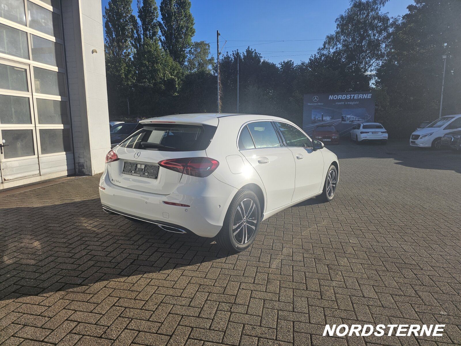 Mercedes-Benz A 250 e mit EQ Hybrid Technologie Progressive LE foto 3
