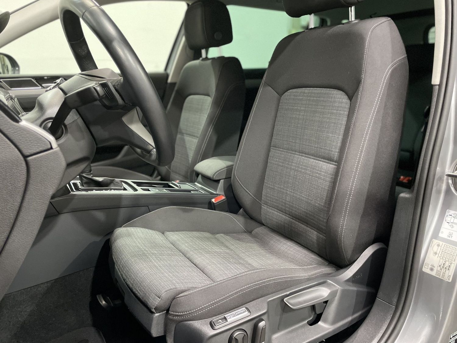 Fahrzeugabbildung Volkswagen Passat Variant 2.0TDI#DSG#LED#ACC#Kamera#Virtual