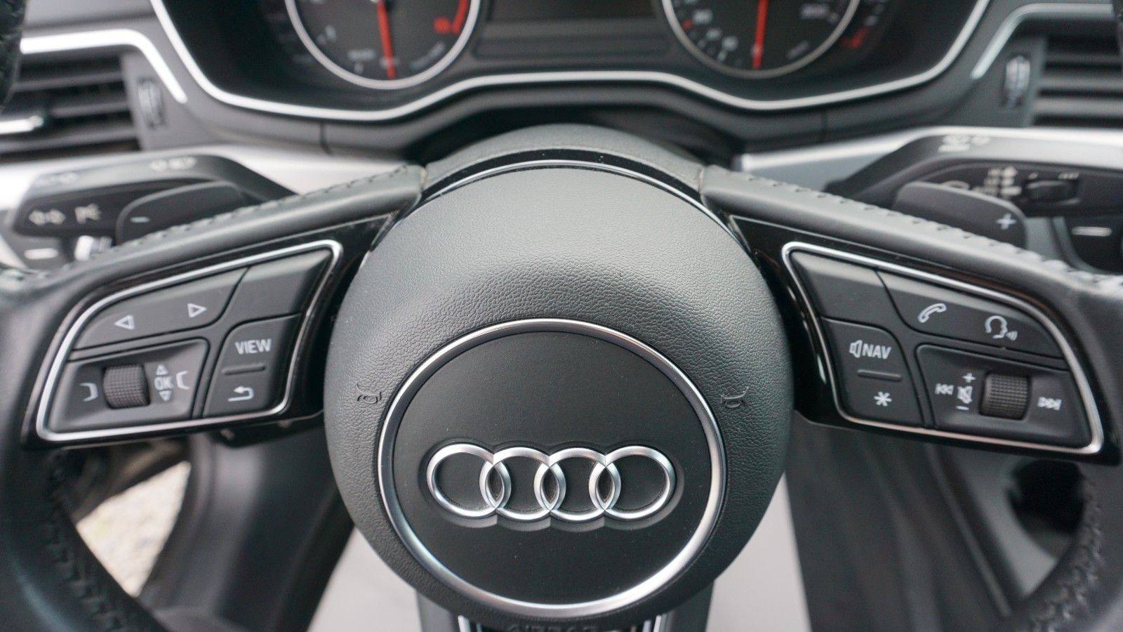 Fahrzeugabbildung Audi A5 Sportback 40 TFSI Sport, Navi, AHK,Kamera,+WR