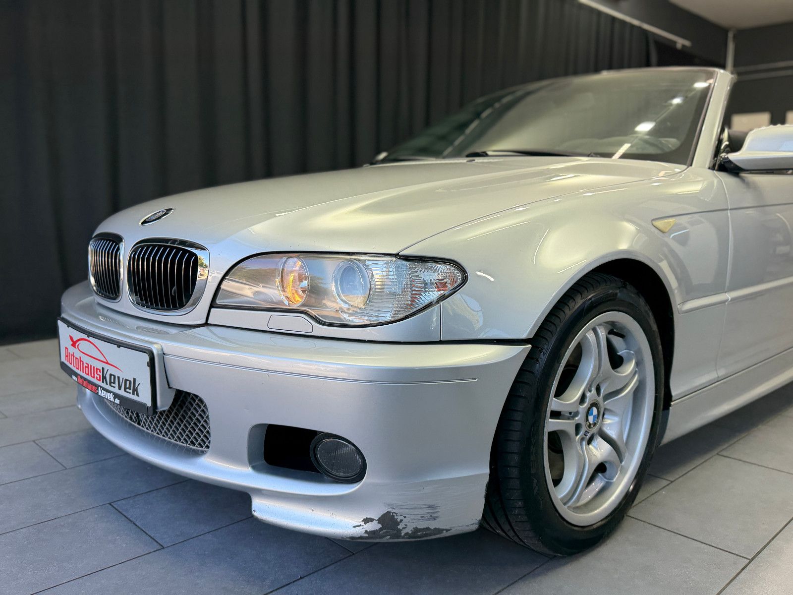 Fahrzeugabbildung BMW 330Ci|M-PAKET 2|HIFI|PDC|NAVI|LCI