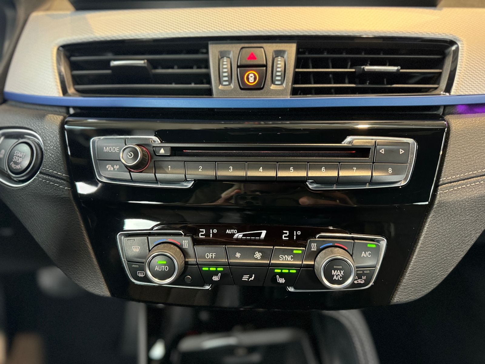 Fahrzeugabbildung BMW X2 M35 i Allrad M Sport HUD LED NAV SHZ