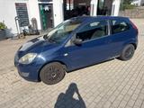 Ford Fiesta Style Klima TÜV 4/27 Allwetterreifen 137t - Ford Fiesta aus 2008: ST