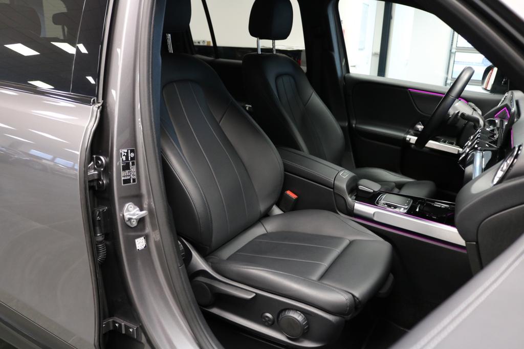 Mercedes-Benz GLB 180