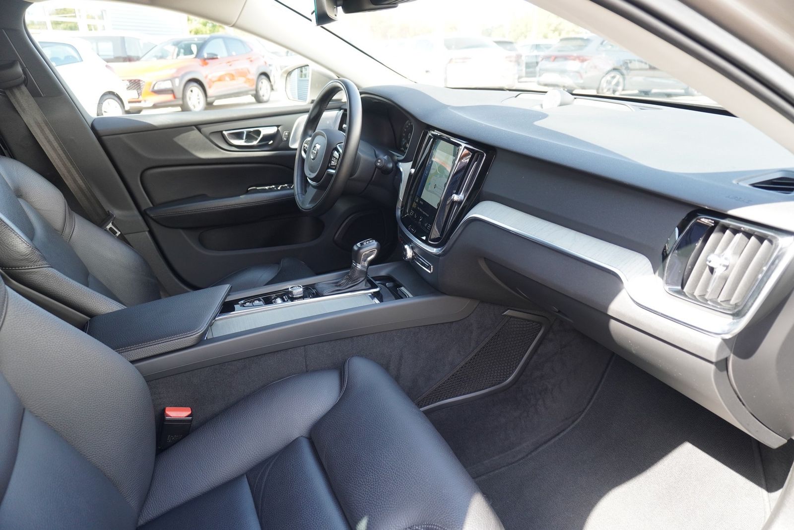 Volvo V60 Kombi T6 Inscription AWD LED ACC Navi Leder foto 22