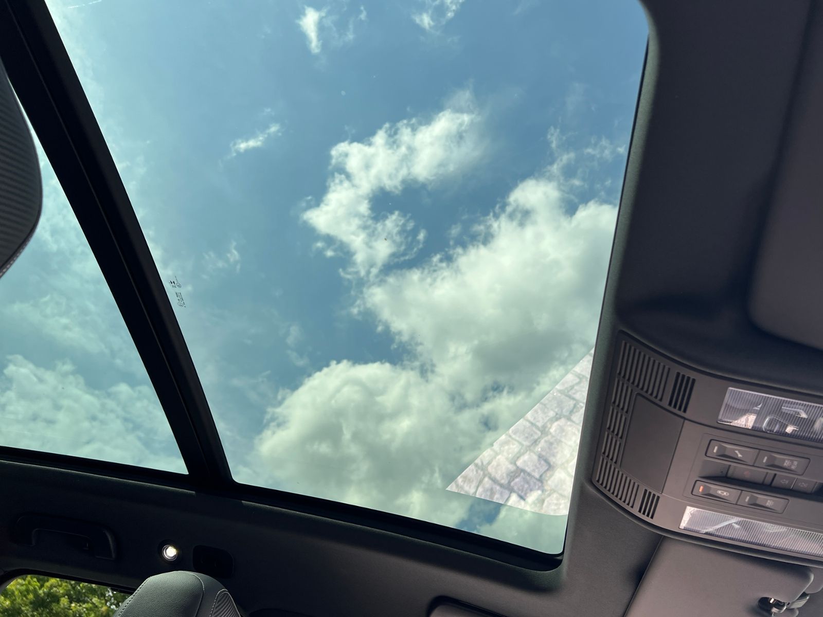 Fahrzeugabbildung Volkswagen Touareg  R-Line 3.0 TDI V6 DSG 4MOTION *Leder, A