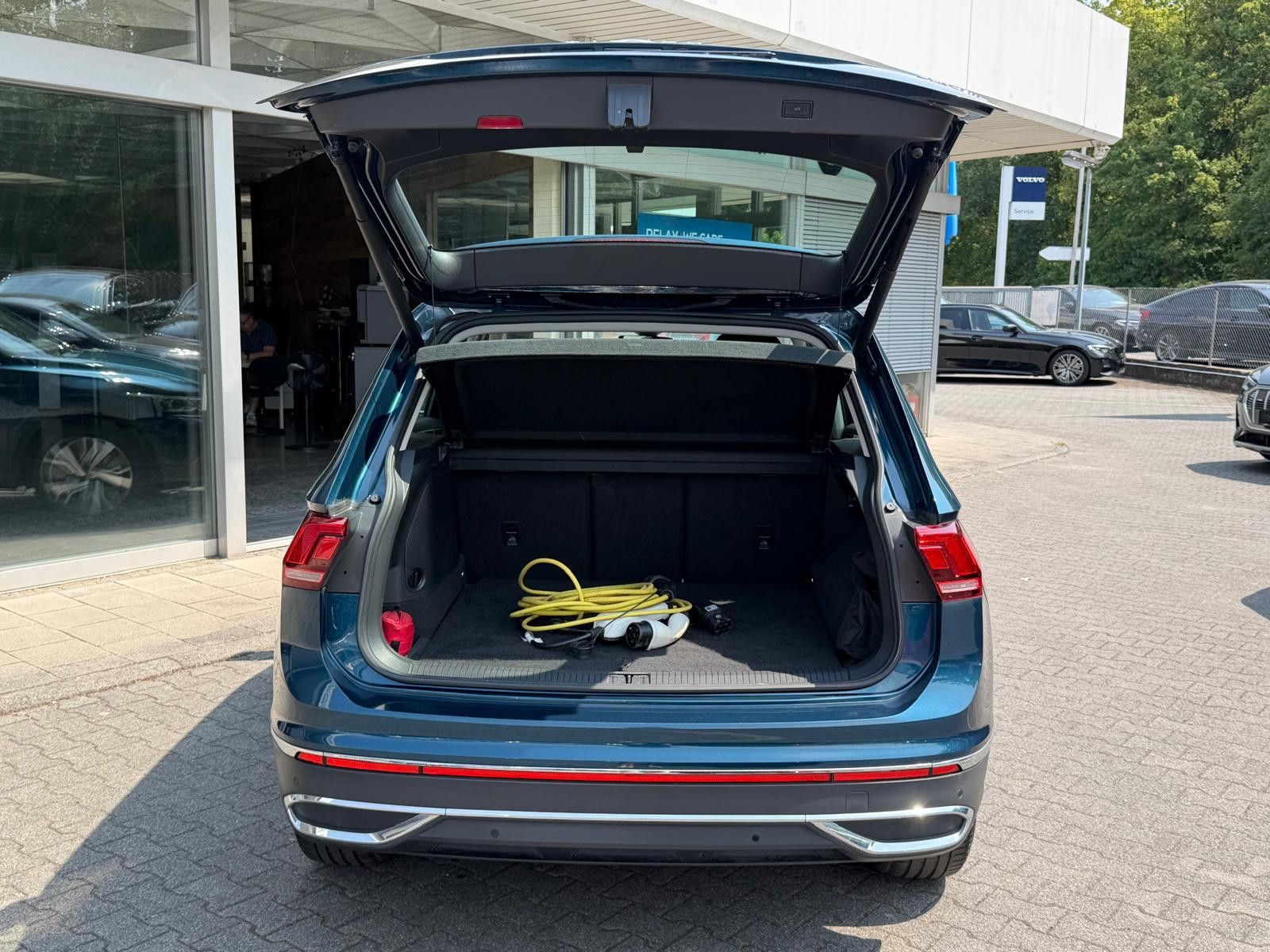 Fahrzeugabbildung Volkswagen Tiguan 1.4 TSI eHyb Elegan >VIRTU+MATR+HEAD+KAM+