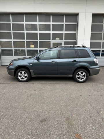 Mitsubishi Outlander 4x4***SHZ***Automatis...