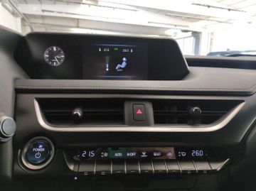 Lexus UX - 12