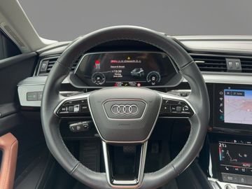 Audi Q8 e-tron - 12