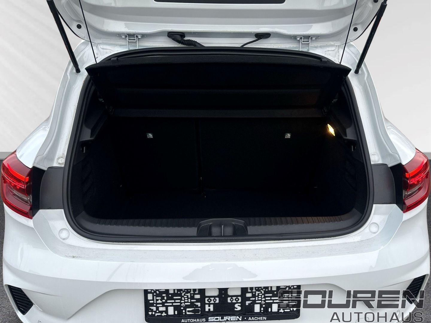 Fahrzeugabbildung Mitsubishi Colt Klima + digitales Cockpit+ LED+ Apple CarPl