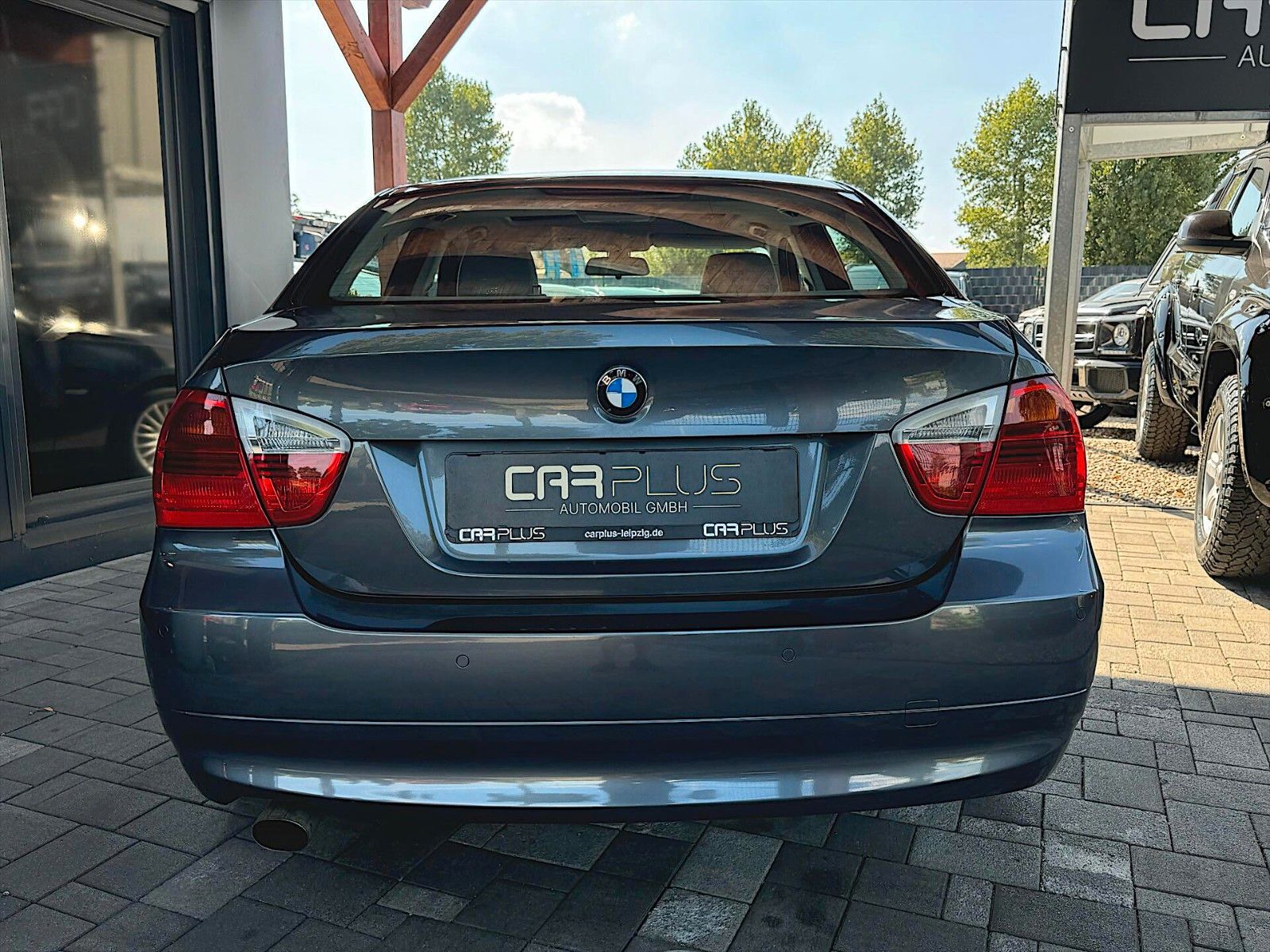 Fahrzeugabbildung BMW 320i Lim. Sport *TÜV NEU*MOTOR Neu*Top Zustand*