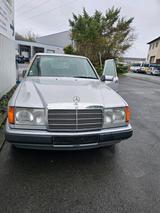 Mercedes-Benz Mercedes E230 automatik W124 Oldtimer mit ... - Mercedes-Benz E 230: W124