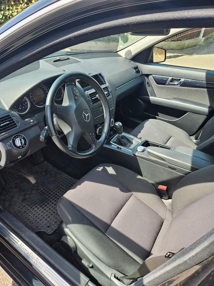 Mercedes-Benz C200 2010 — photo 6