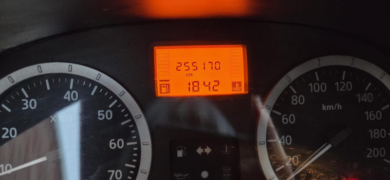 Dacia Logan 2008 — photo 9