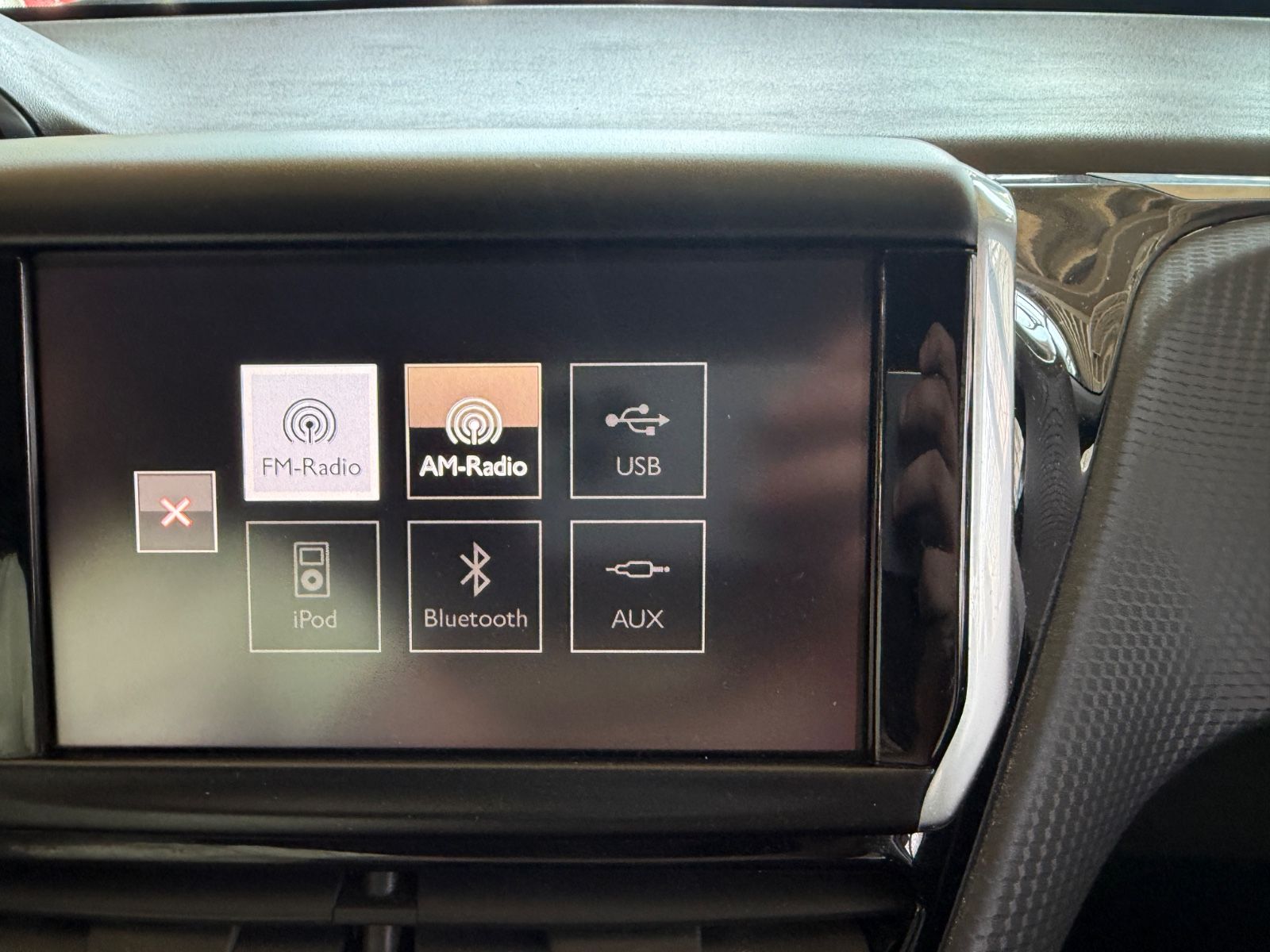 Fahrzeugabbildung Peugeot 2008 Active