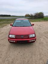 Volkswagen VW Vento GLX 1.8 75 PS - Volkswagen Vento: 1.8