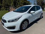 Kia cee'd / Ceed/Kamera/Navi/SHZ/ - gebrauchte Kia cee'd / Ceed aus dem Jahr 2017