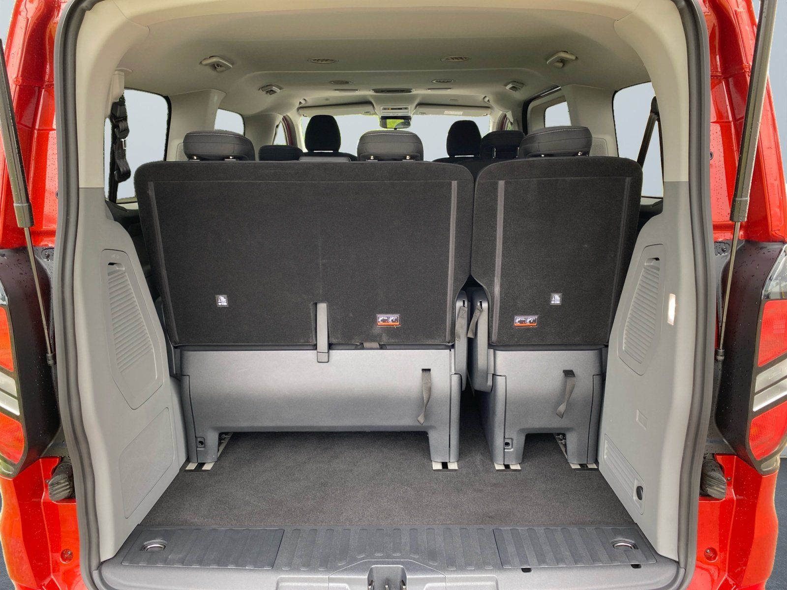Ford Tourneo Custom Titanium 2.0 EcoBlue L1 TEMP+PDC foto 14
