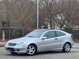 Mercedes-Benz C 200 C-Klasse Kompressor Sportcoupe guter Zusta - Mercedes-Benz C 200: Sportcoupe