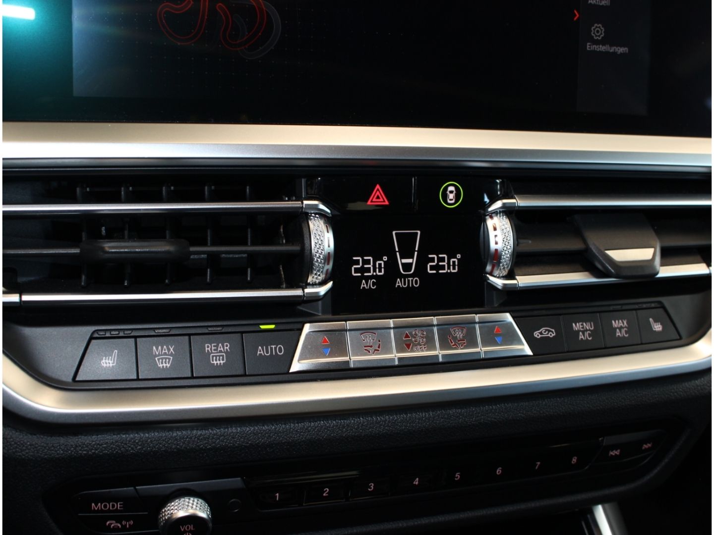 Fahrzeugabbildung BMW 330 d xDrive Sport Line HUD*Laser*M3 Felgen